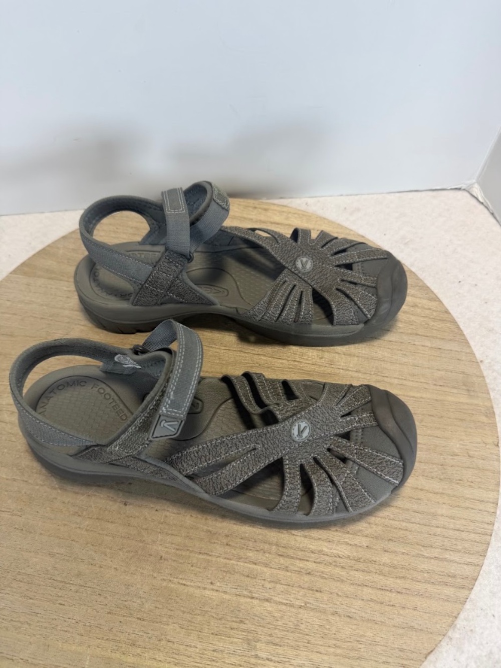 KEEN Rose Women’s 10 Gray Closed Toe Sport Sandals Outdoor Hiking Washable